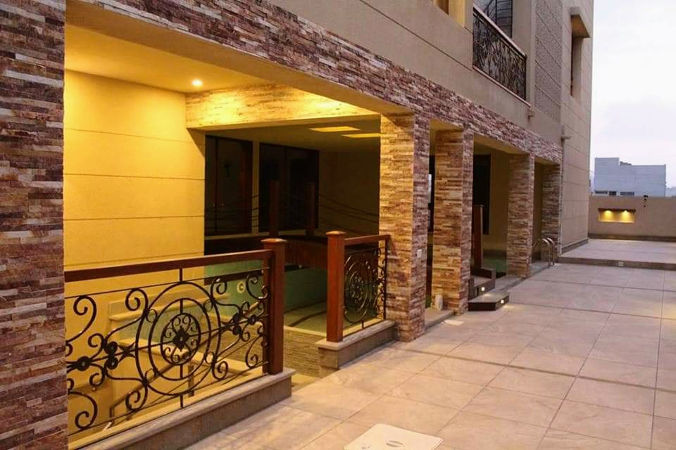 Razmak Tile & Ceramic